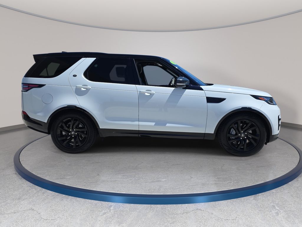 Used 2020 White Land Rover Landmark Edition image 5