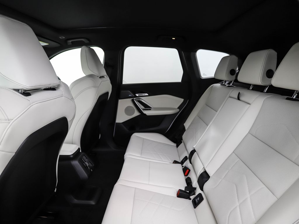 Thumbnail: 2026 BMW X1 - 23