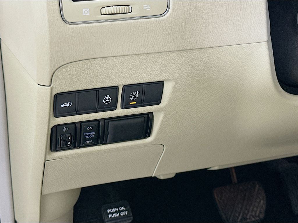 Thumbnail: 2019 INFINITI QX80 - 10