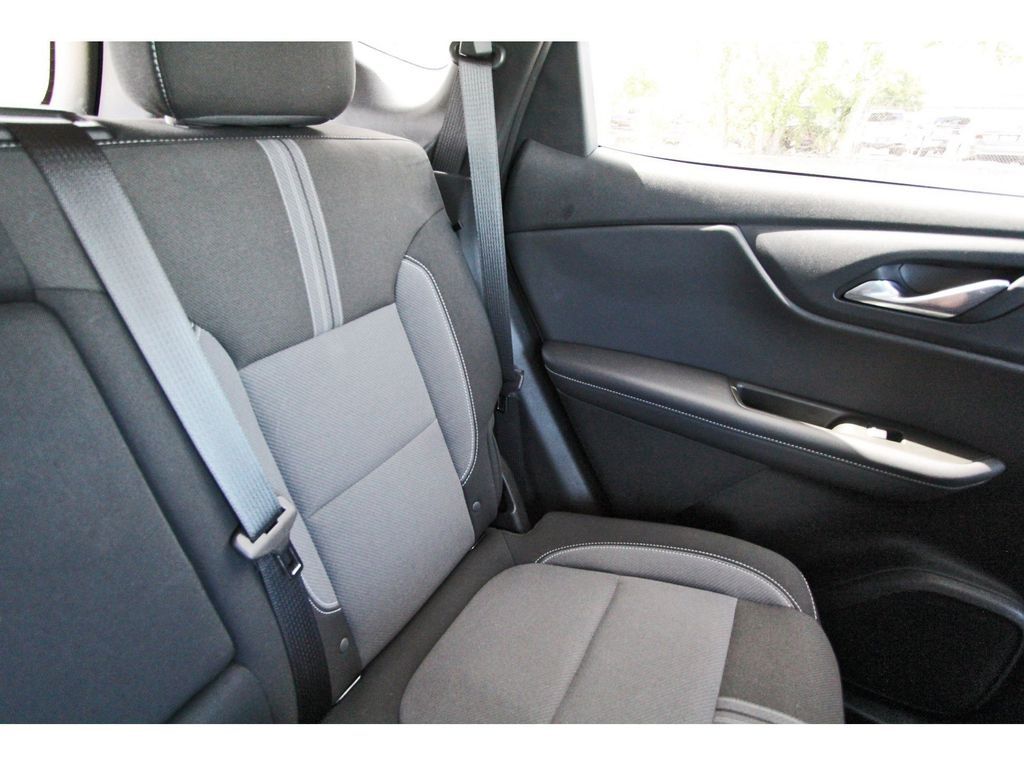 2025 Chevrolet Blazer LT - 11