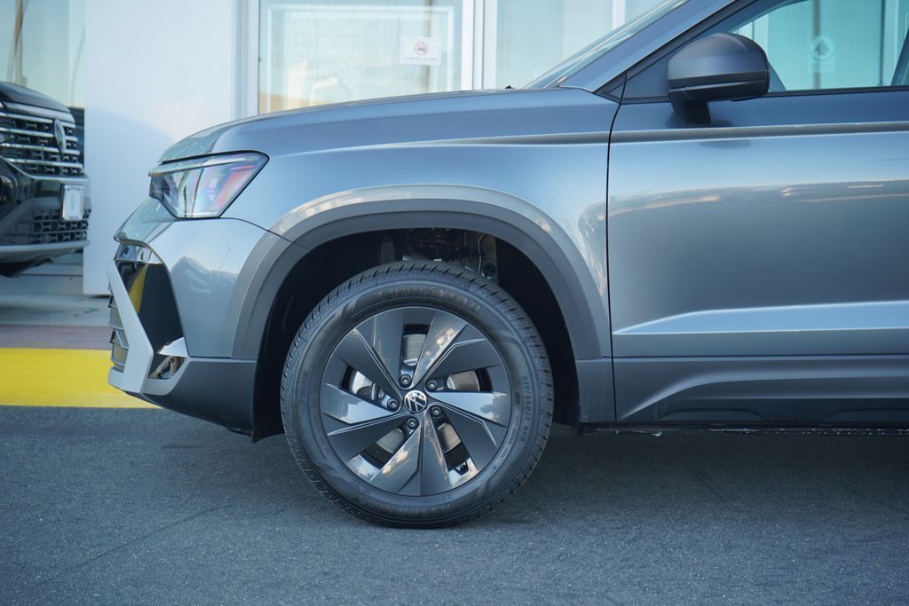 Thumbnail: 2026 Volkswagen Taos - 2