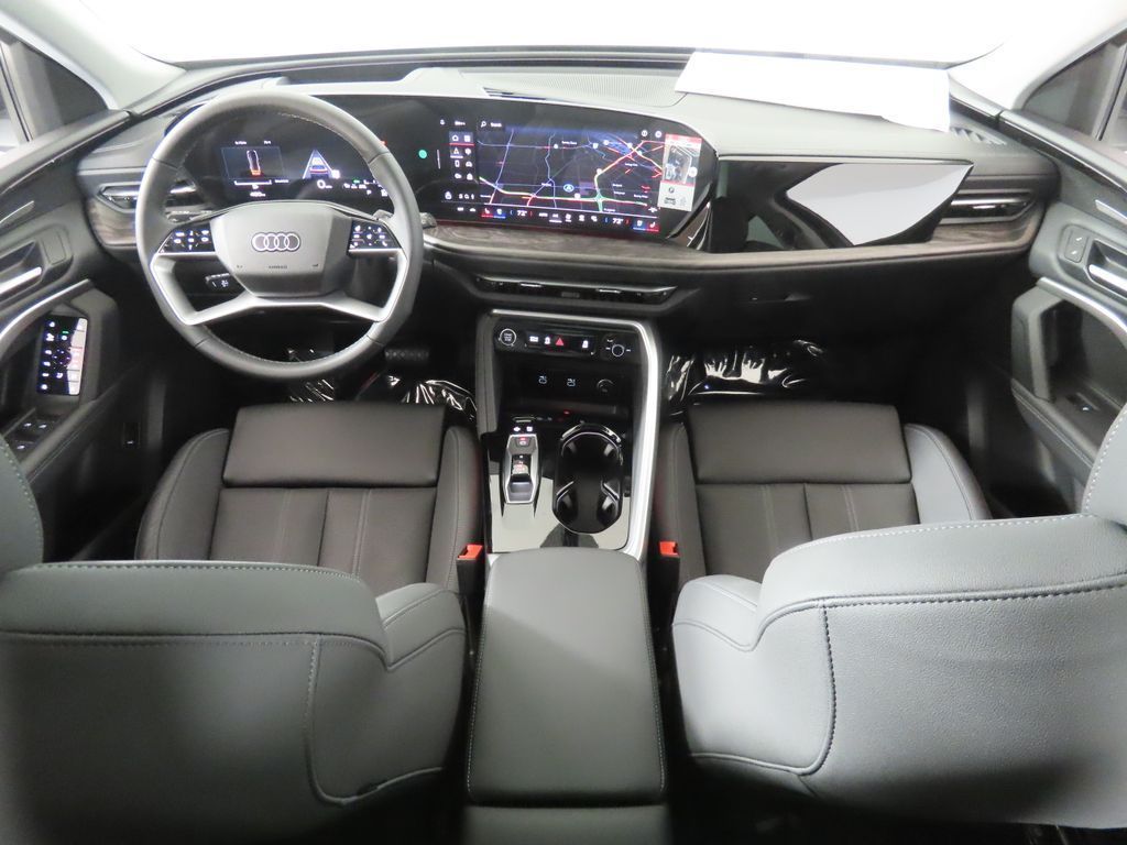 Thumbnail: 2025 Audi Q5 - 11