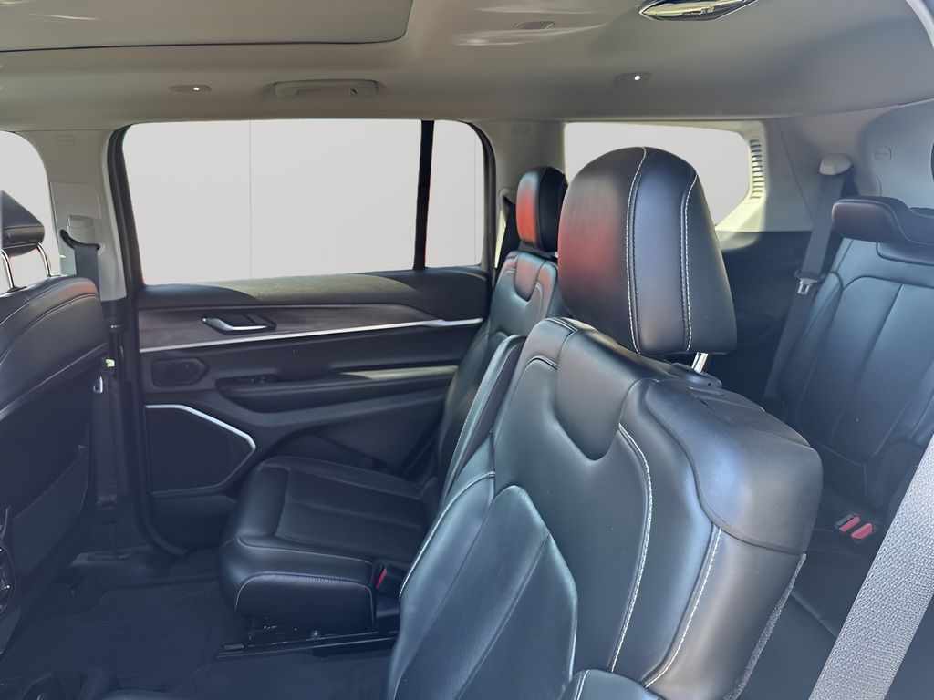 Used 2021 Silver Jeep Limited image 20