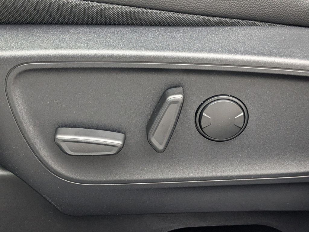 2025 Ford Escape ST-Line Elite