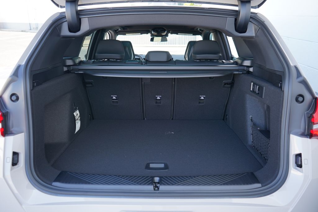 Thumbnail: 2025 BMW X3 - 21