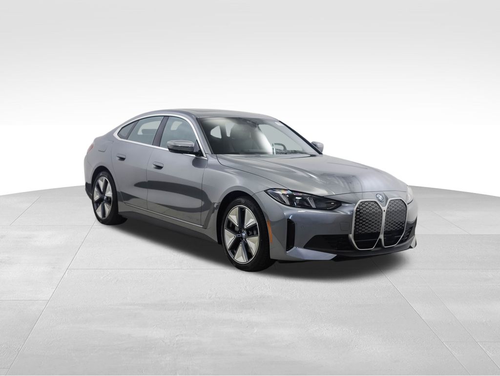 Thumbnail: 2025 BMW i4 - 8
