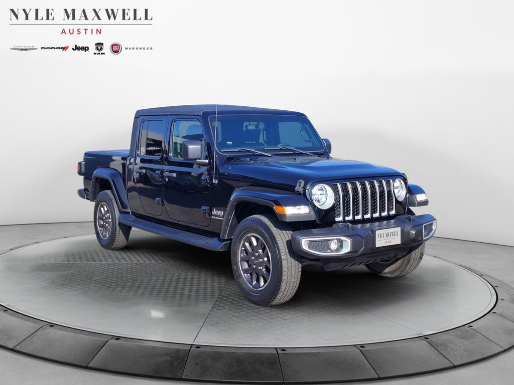Used Car 2023 Jeep Gladiator  Overland For Sale Under $30,000 In Austin, Texas