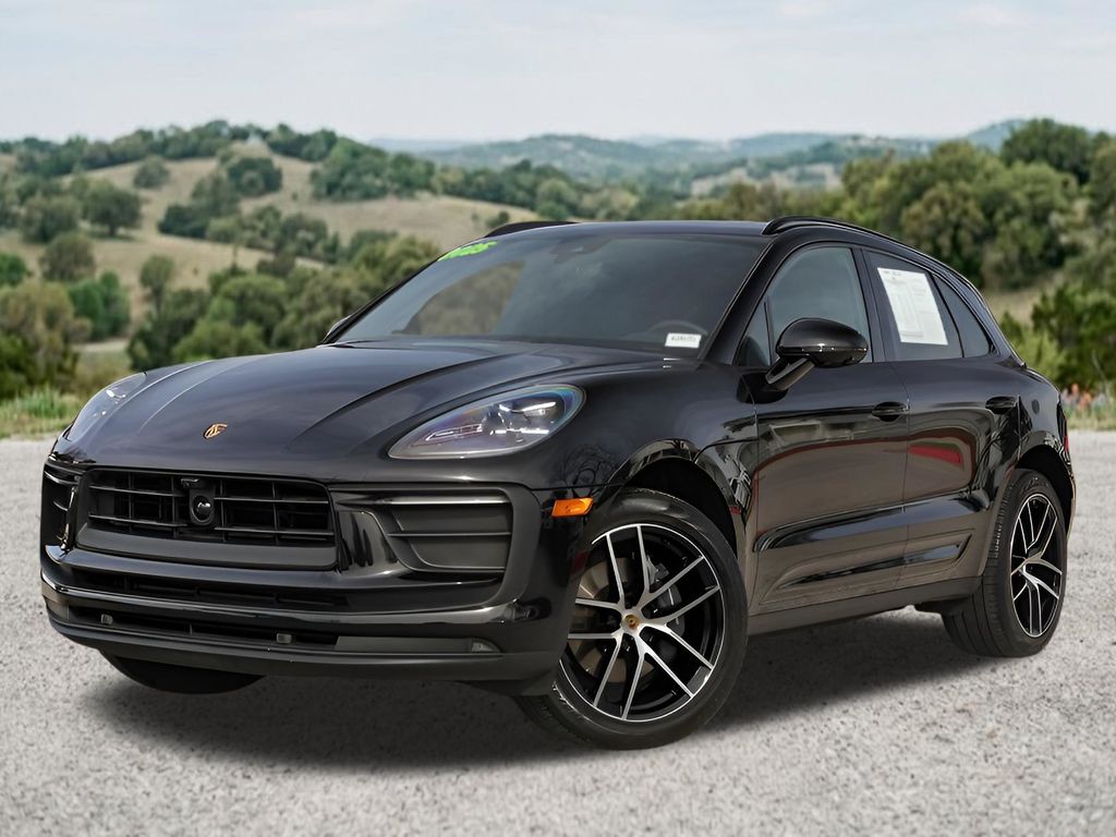 2025 Porsche Macan