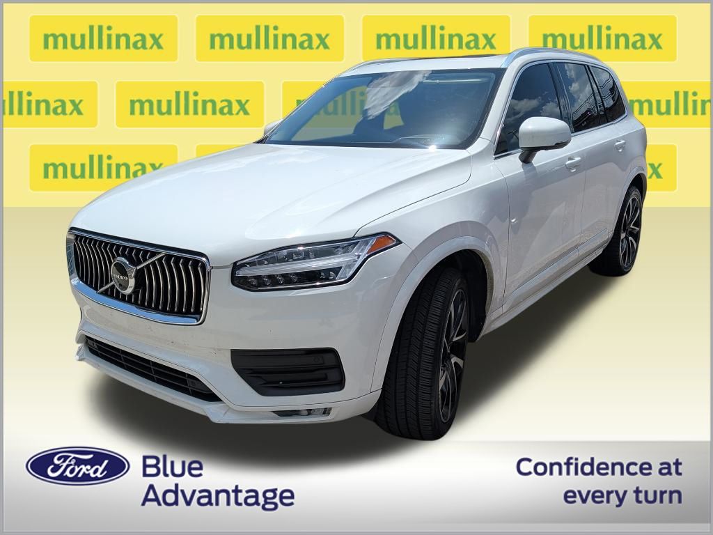 Used 2022 White Volvo T6 Momentum image 2