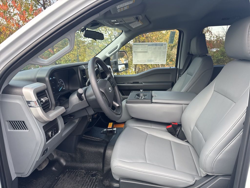 2026 Ford F-350 Chassis XL