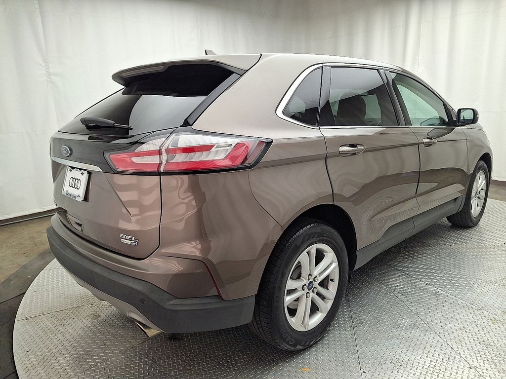 Thumbnail: 2019 Ford Edge - 4