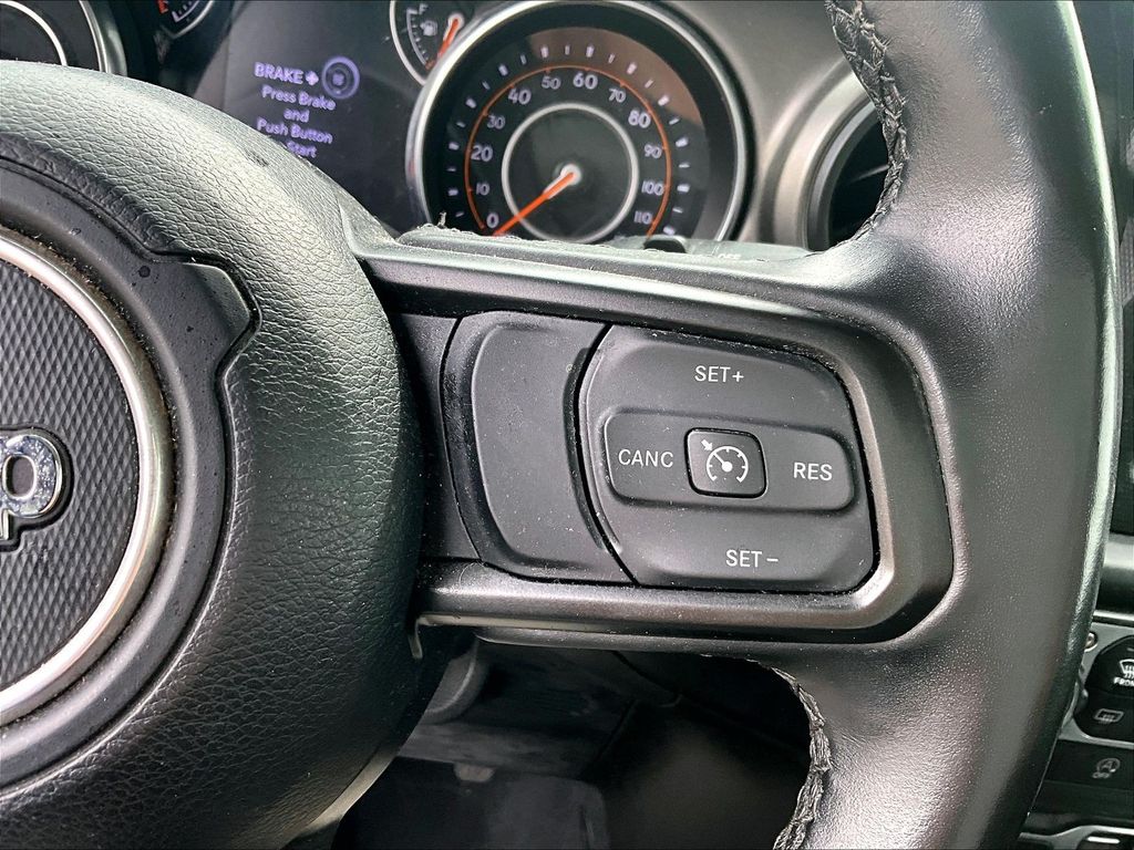 2022 Jeep Wrangler — photo 23