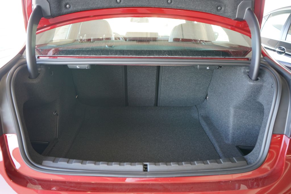 Thumbnail: 2026 BMW 3 Series - 21