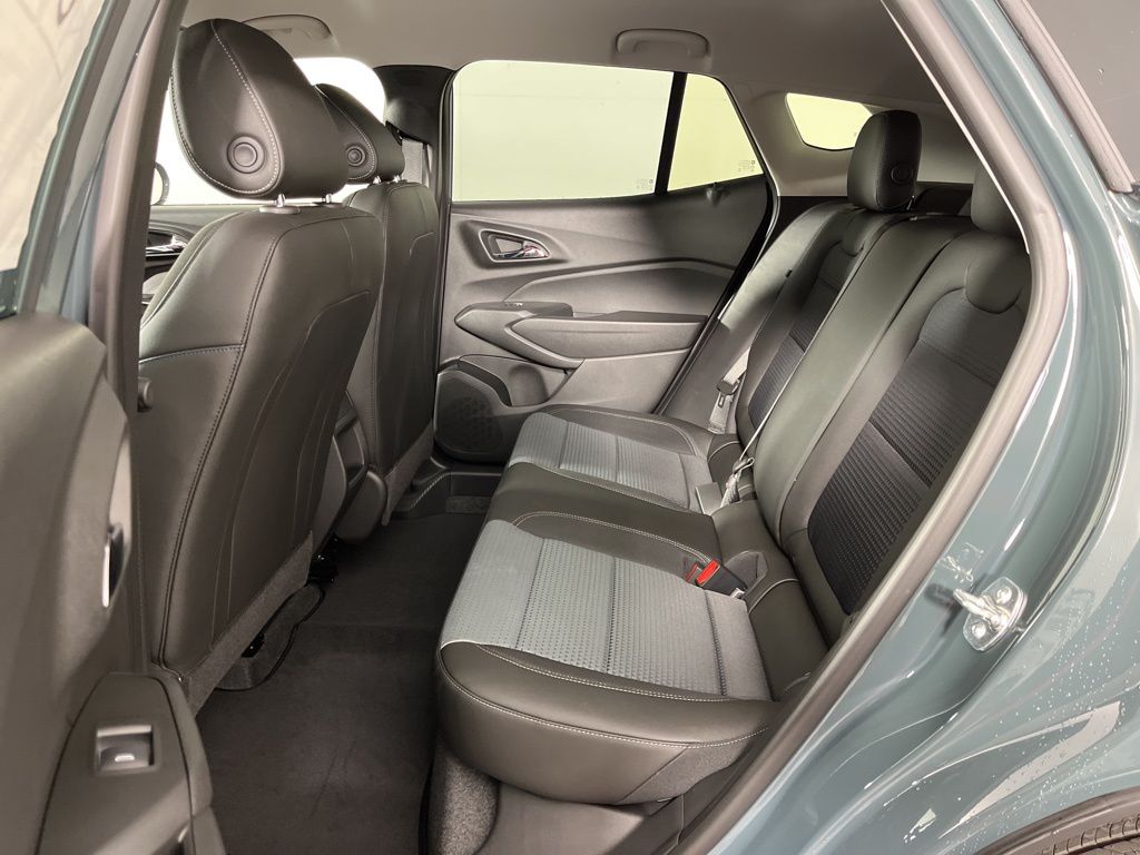 Thumbnail: 2025 Chevrolet Trax - 20