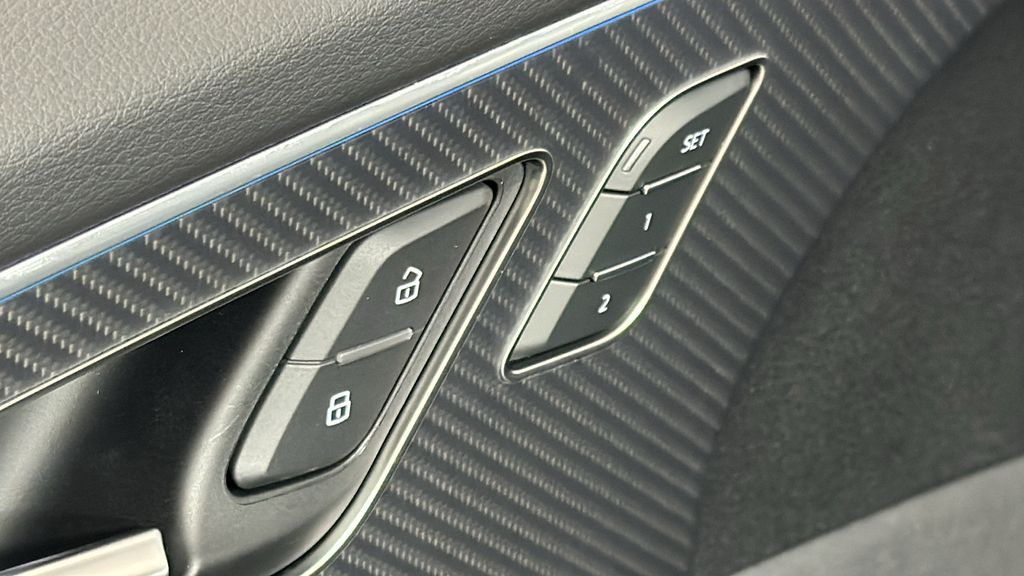 Thumbnail: 2024 Audi SQ8 - 26