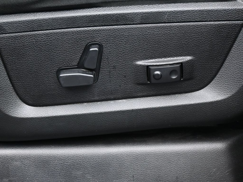 Used 2024 Bright White Clearcoat Ram Big Horn image 12