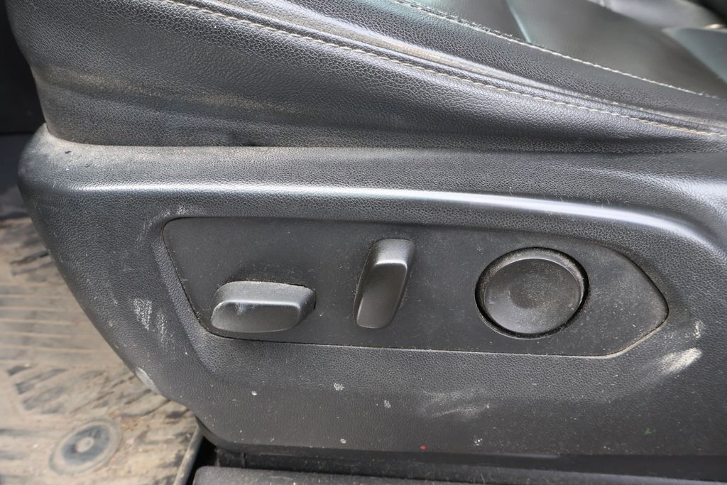 Thumbnail: 2022 Chevrolet Silverado 1500 - 14