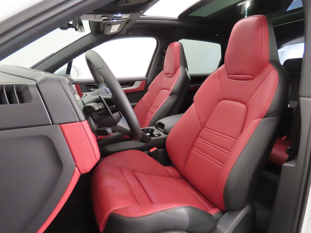 Thumbnail: 2026 Porsche Cayenne - 5