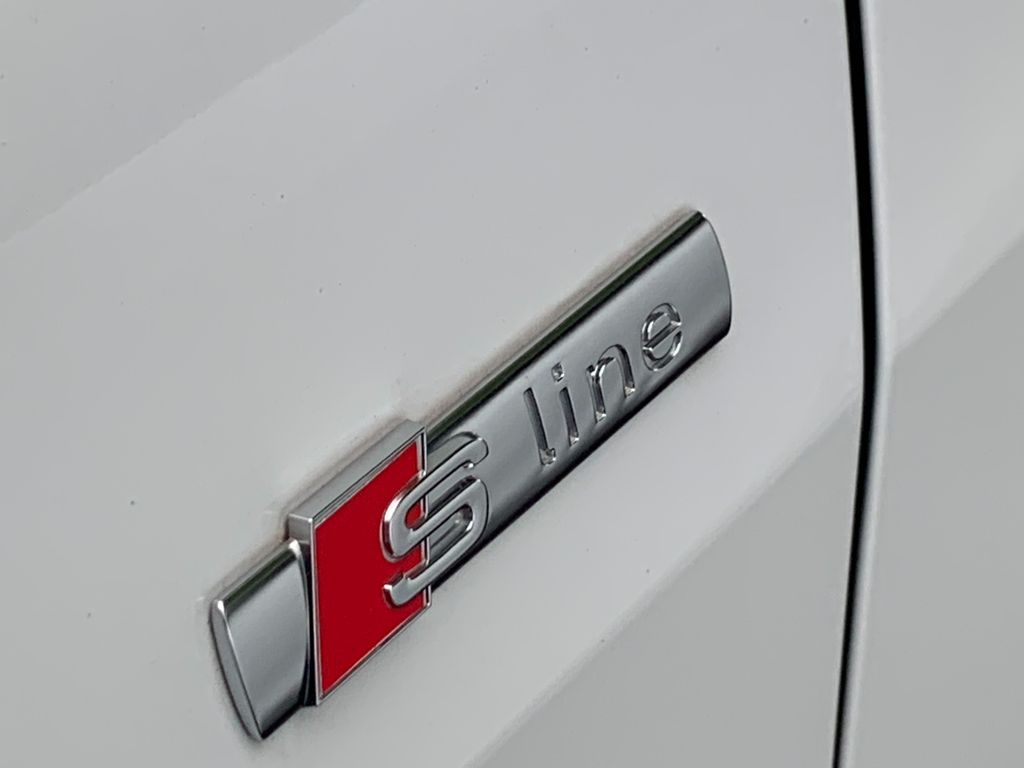 Thumbnail: 2023 Audi Q4 e-tron - 6