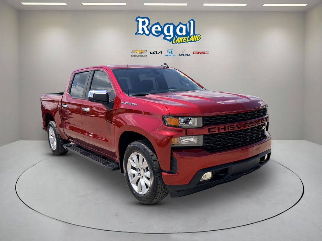 Cherry Red Tintcoat 2022 Chevrolet Silverado 1500 Custom Crew Cab RWD Pickup Truck 4X2 8-Speed Automatic