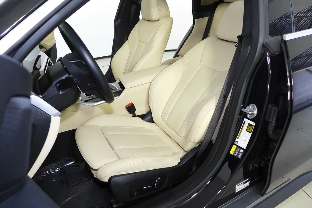 Thumbnail: 2024 BMW i4 - 22