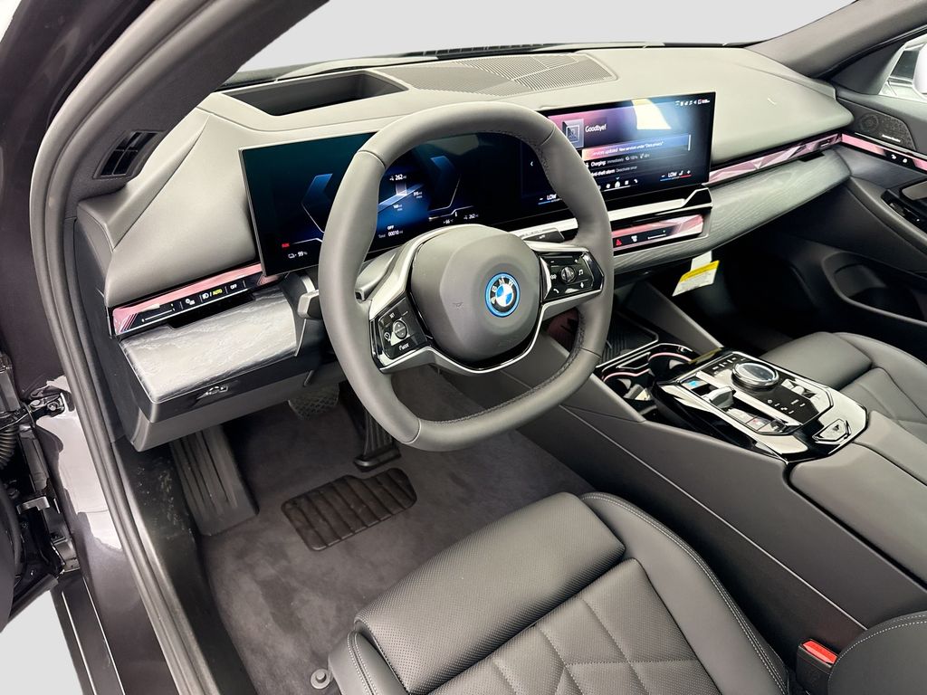 Thumbnail: 2026 BMW i5 - 9