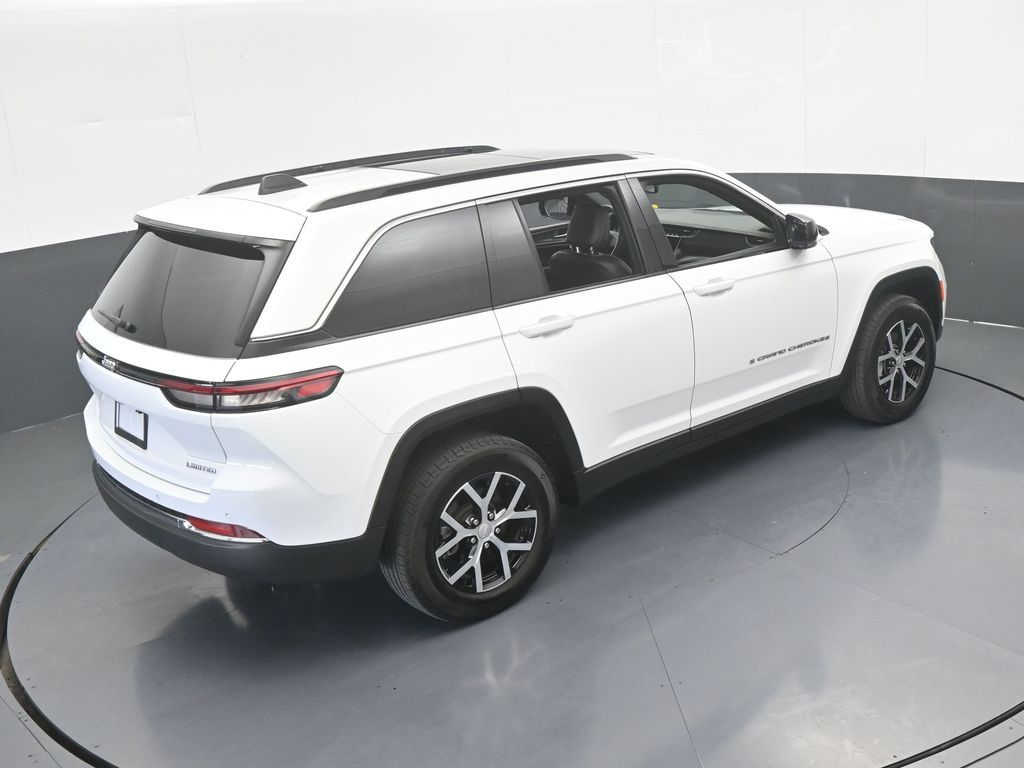 Used 2024 Bright White Clearcoat Jeep Limited image 57