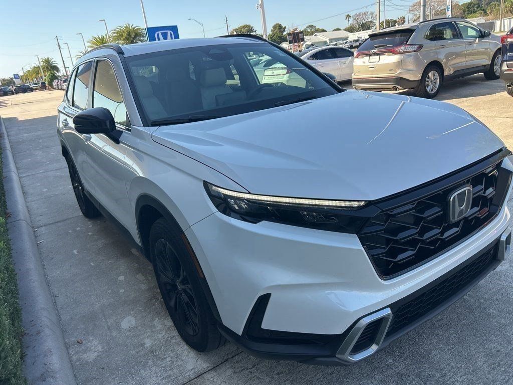 View vehicle photo 3