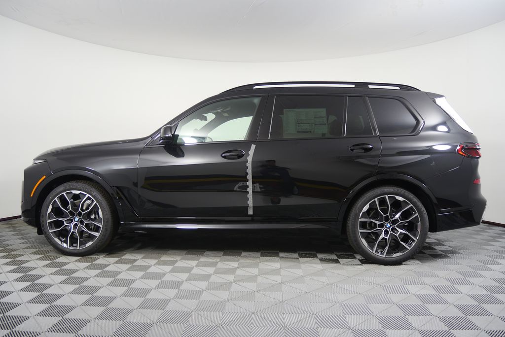 Thumbnail: 2026 BMW X7 - 6