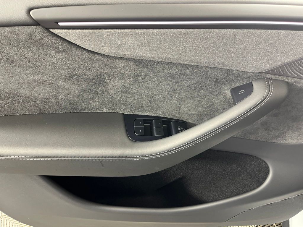 Thumbnail: 2026 Tesla Model Y - 29