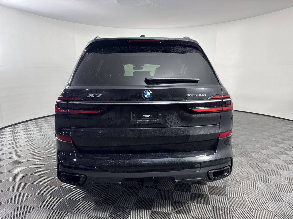 Thumbnail: 2023 BMW X7 - 6