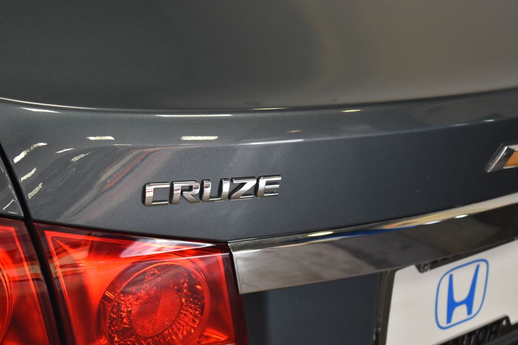 2012 Chevrolet Cruze LT 6