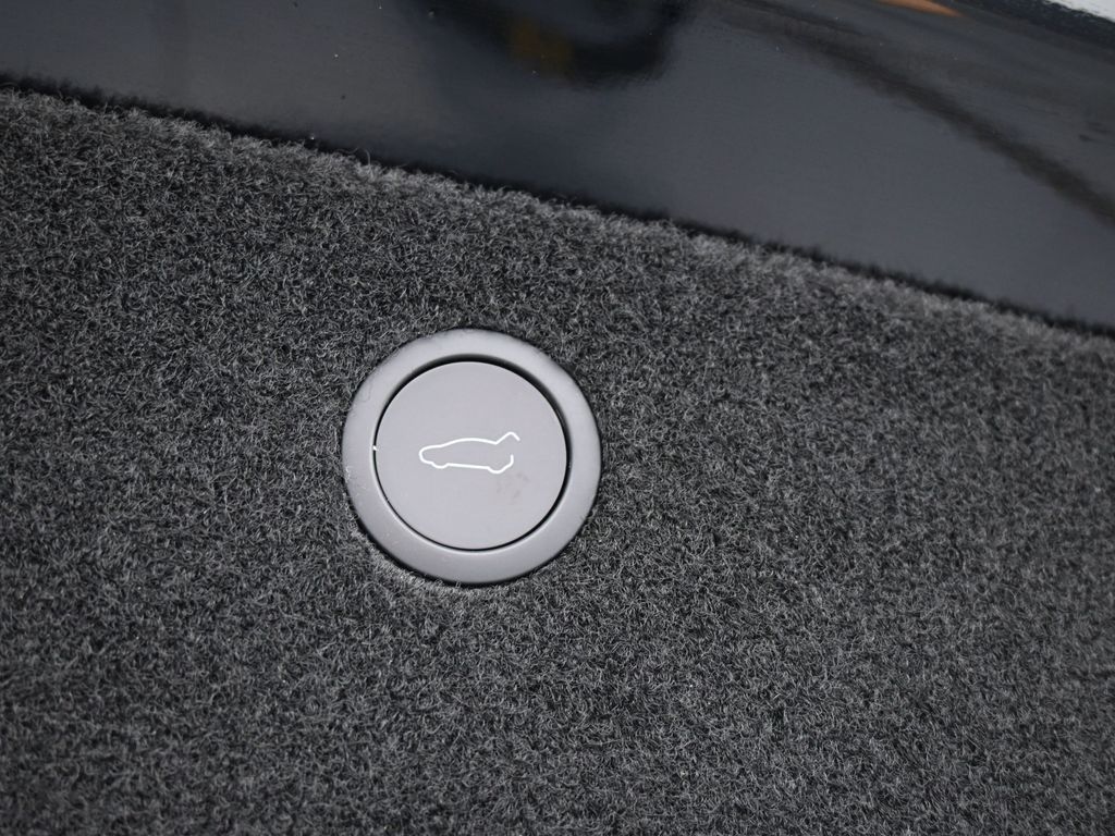 Used 2022 Black Tesla Plaid image 33