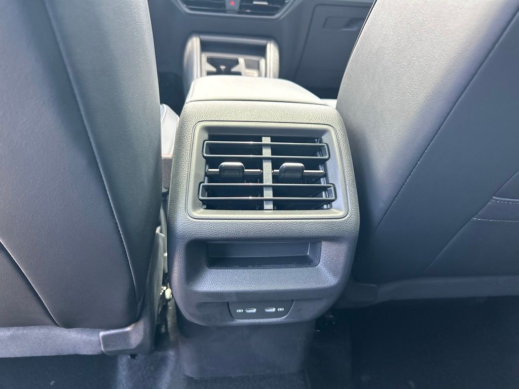New 2026 Platinum Gray Volkswagen 2.0T SE image 40