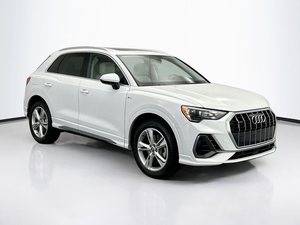 Thumbnail: 2020 Audi Q3 - 9