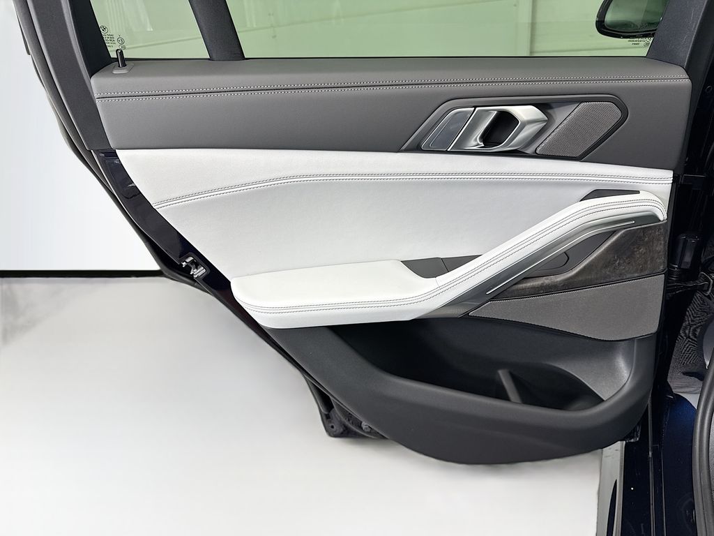 Thumbnail: 2026 BMW X6 - 25