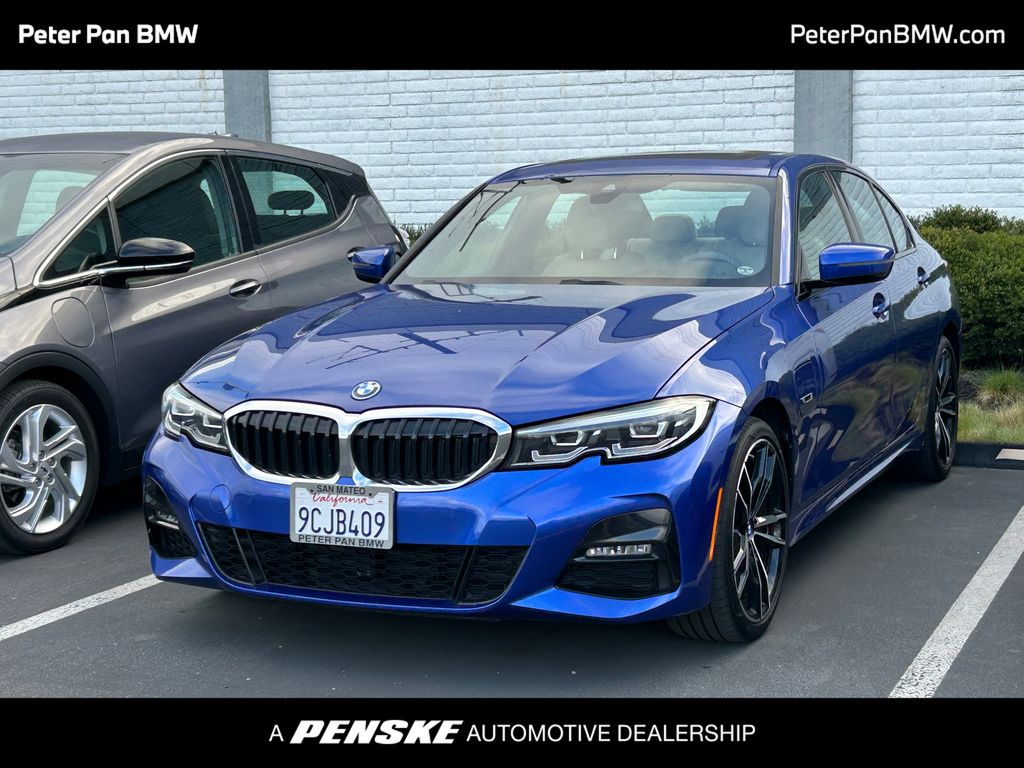 2022 BMW 3 Series 330e iPerformance Hero Image