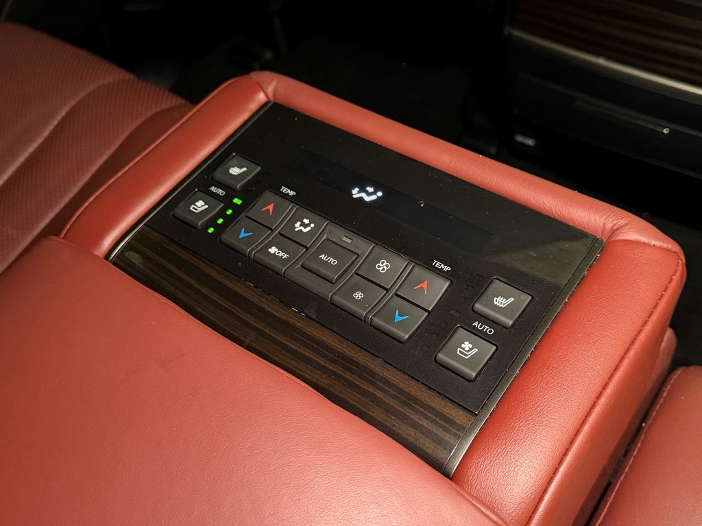 Thumbnail: 2021 Lexus LX - 28