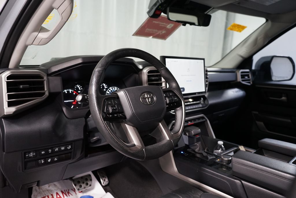 Thumbnail: 2022 Toyota Tundra - 7