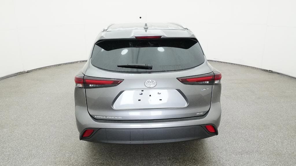 Thumbnail: 2026 Toyota Highlander - 28