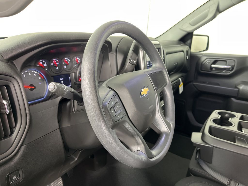 Thumbnail: 2026 Chevrolet Silverado 1500 - 28