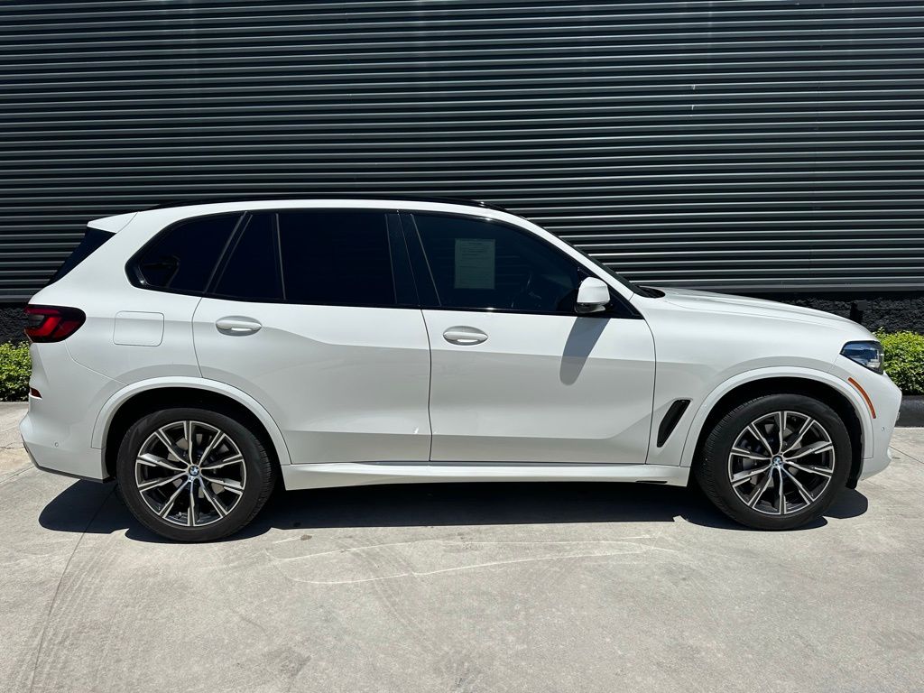 Thumbnail: 2023 BMW X5 - 8