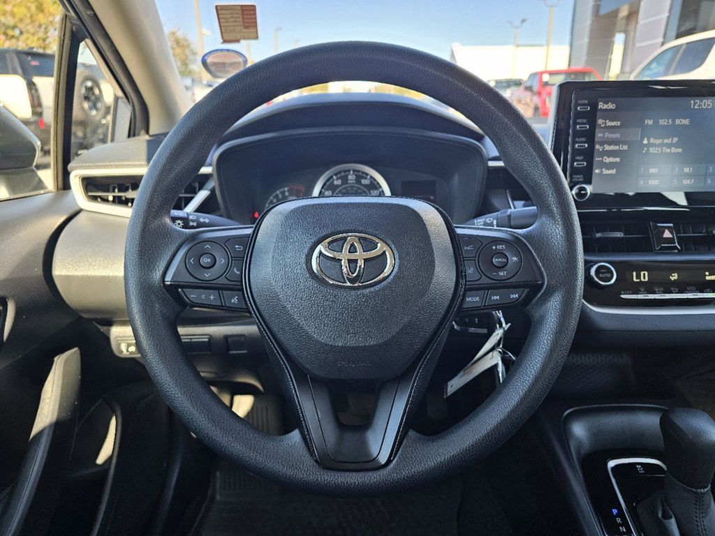 2020 Toyota Corolla LE 12