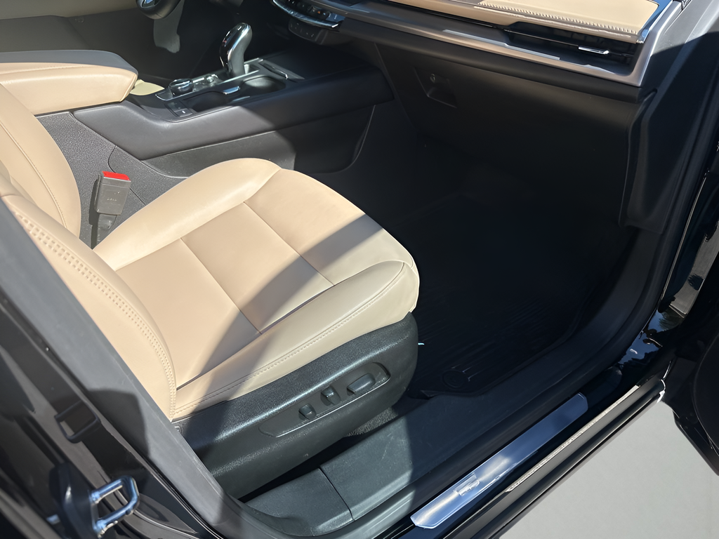 Used Car 2024 Cadillac Xt4  Luxury For Sale Under $35,000 In Austin, Texas