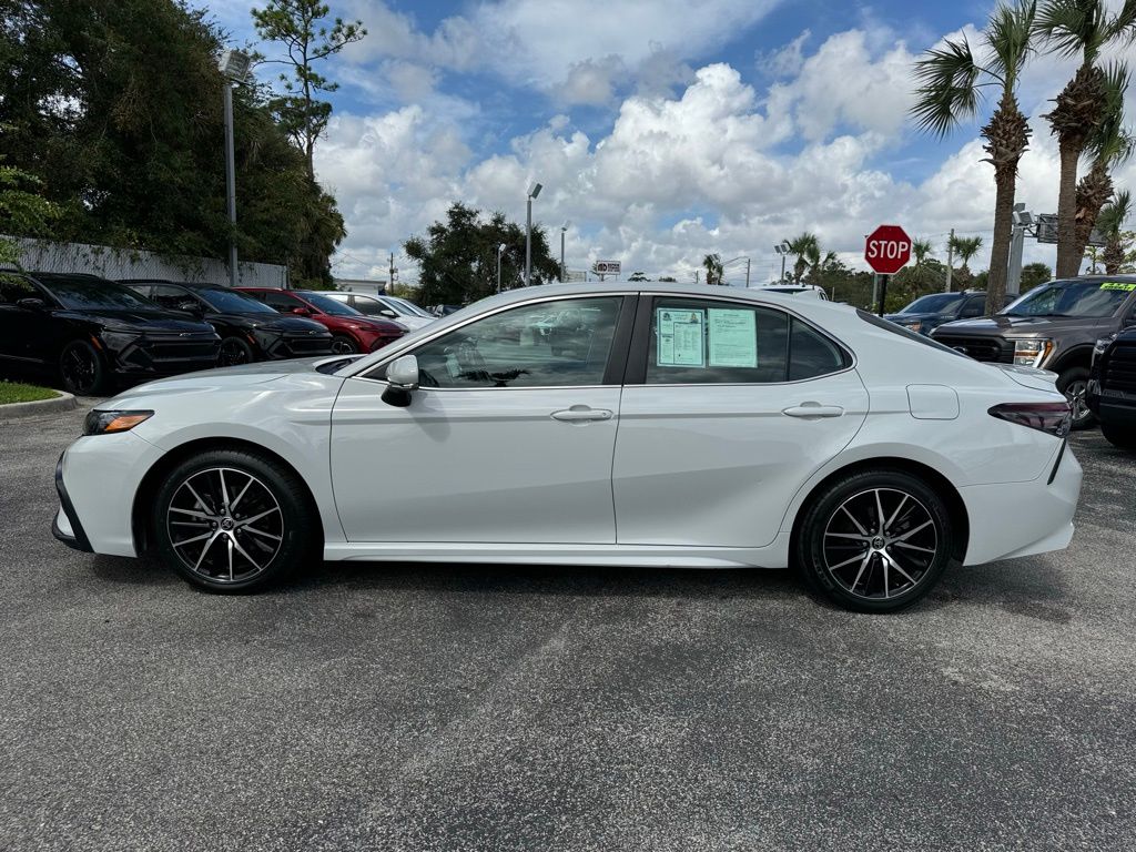 2022 Toyota Camry SE 5