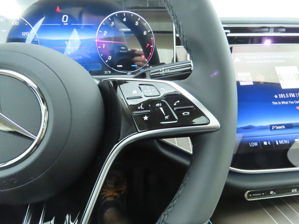 Thumbnail: 2025 Mercedes-Benz E-Class - 12