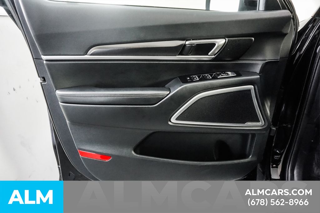 Used 2025 Black Kia S image 50