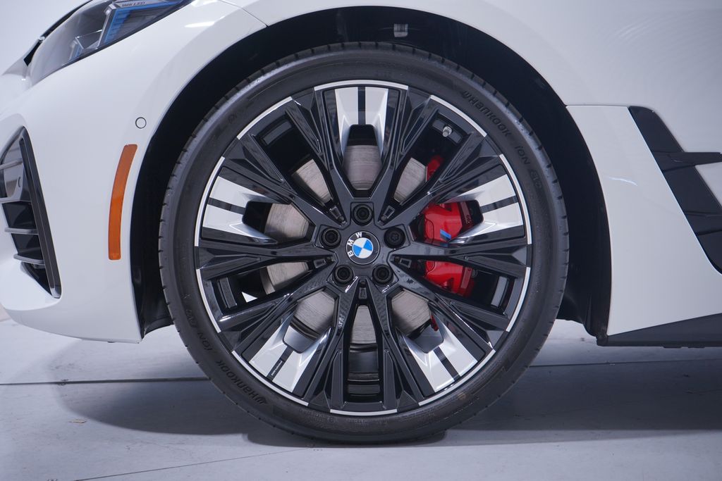 Thumbnail: 2026 BMW 4 Series - 2