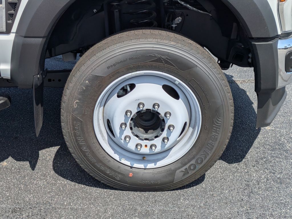 2025 Ford F-600 Chassis XL