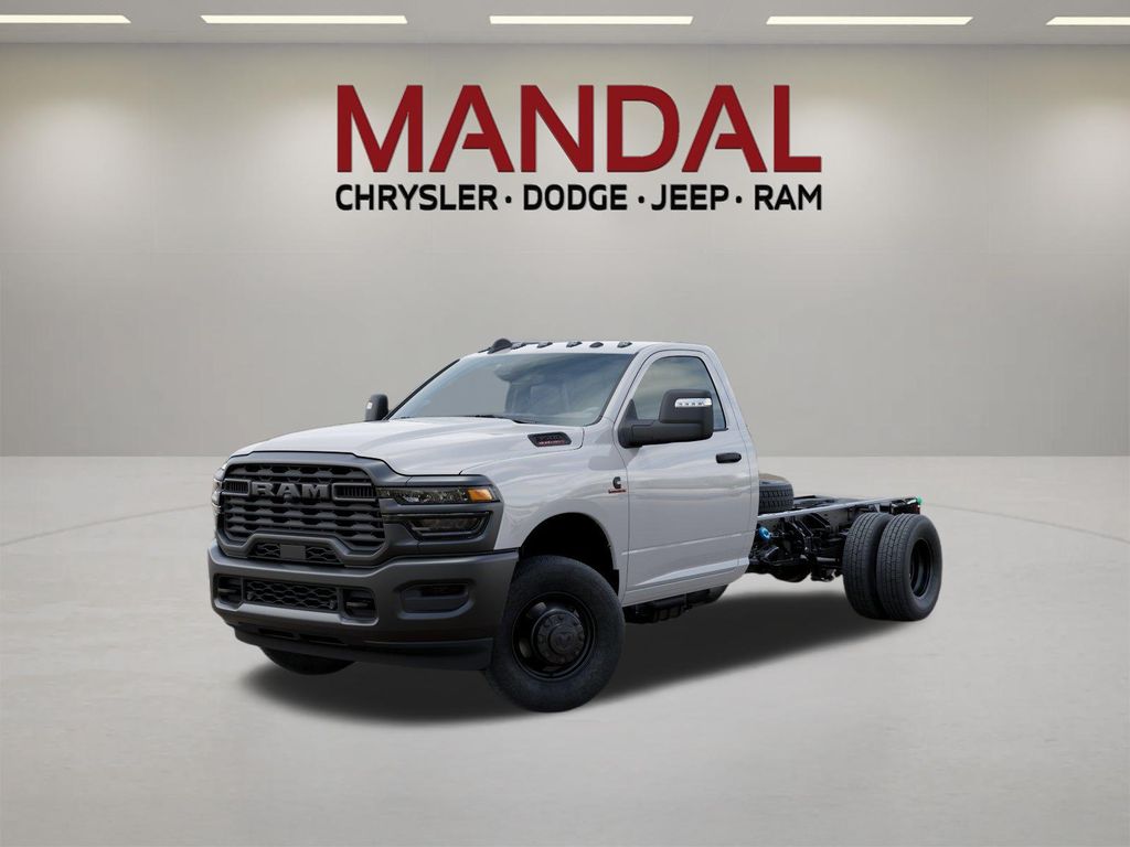 Bright White Clearcoat 2026 RAM 3500 Chassis Pickup Truck Four-Wheel Drive 8-Speed Automatic